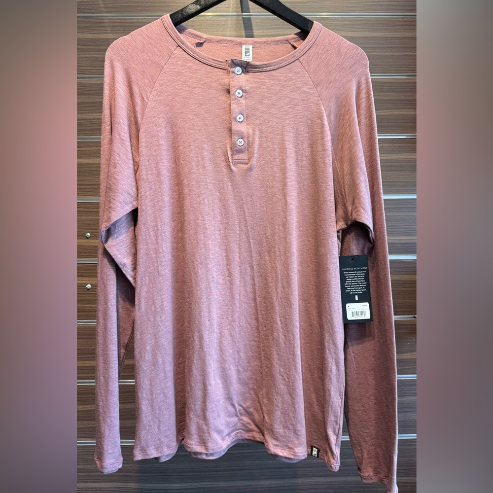 NWT Glyder Relax Henley Mauve